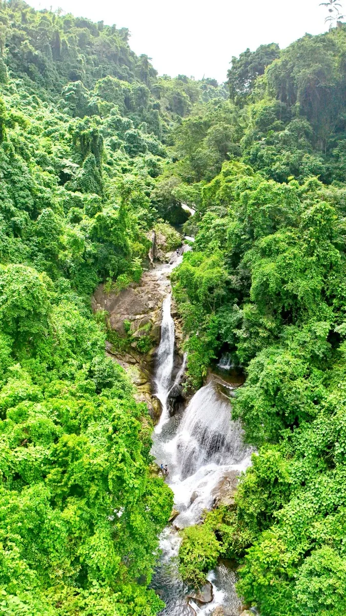 Losinwei Waterfall Malekula (7) SEB CREDIT VanuatuPocketGuide.com