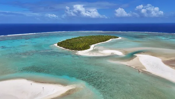 Maina Landscape Aitutaki CREDIT cookislandspocketguide.com
