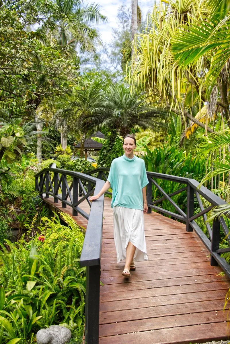 Maire Nui Gardens Laura 3 CREDIT CookIslandsPocketGuide.com