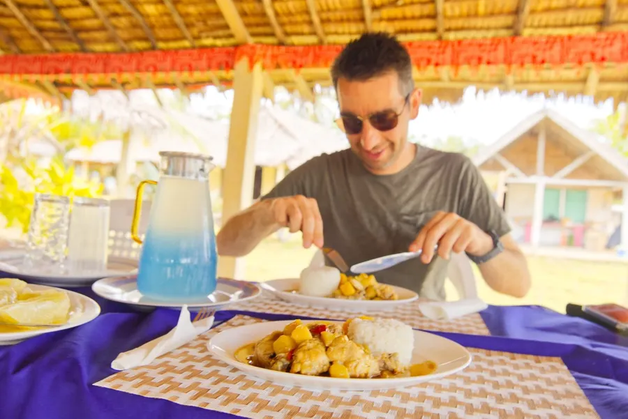 Malog Bungalows Food Meal CREDIT VanuatuPocketGuide.com