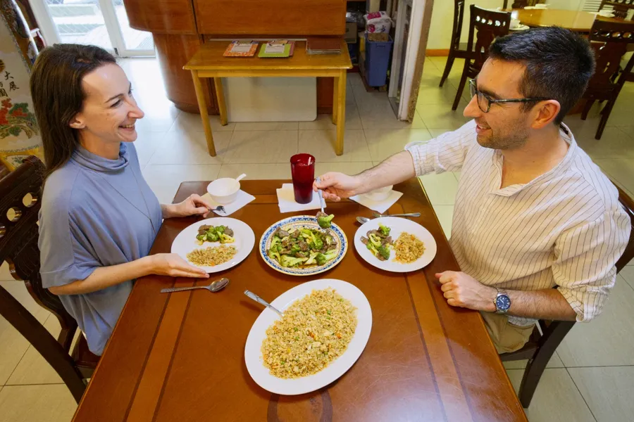 Manaia Restaurant Couple Food Chinese CREDIT AmericanSamoaPocketGuide.com