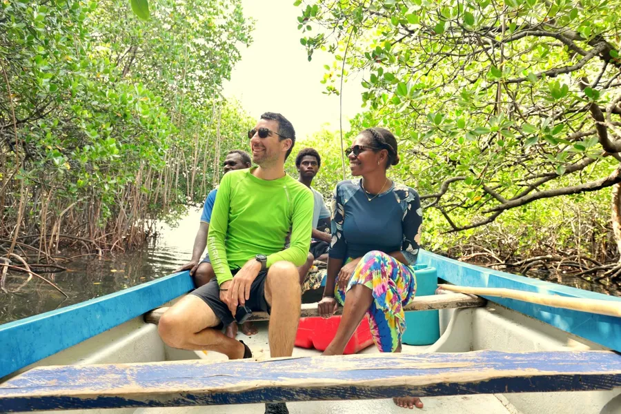 Mangrove Tour Boat Outrigger (4) SEB CREDIT VanuatuPocketGuide.com
