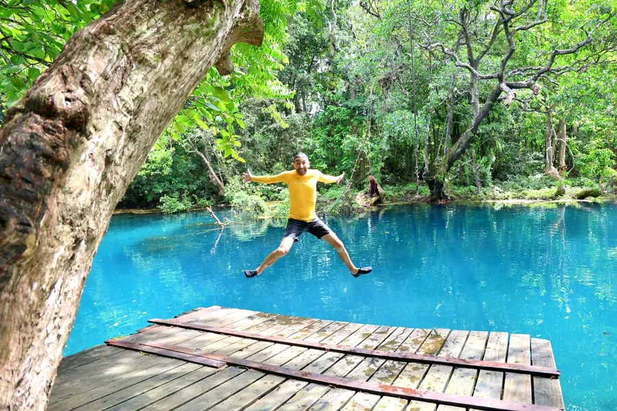 Matevulu Blue Hole Santo (9) CREDIT VanuatuPocketGuide.com