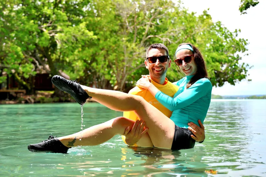 Melon River Beach Santo Couple (1) CREDIT VanuatuPocketGuide.com
