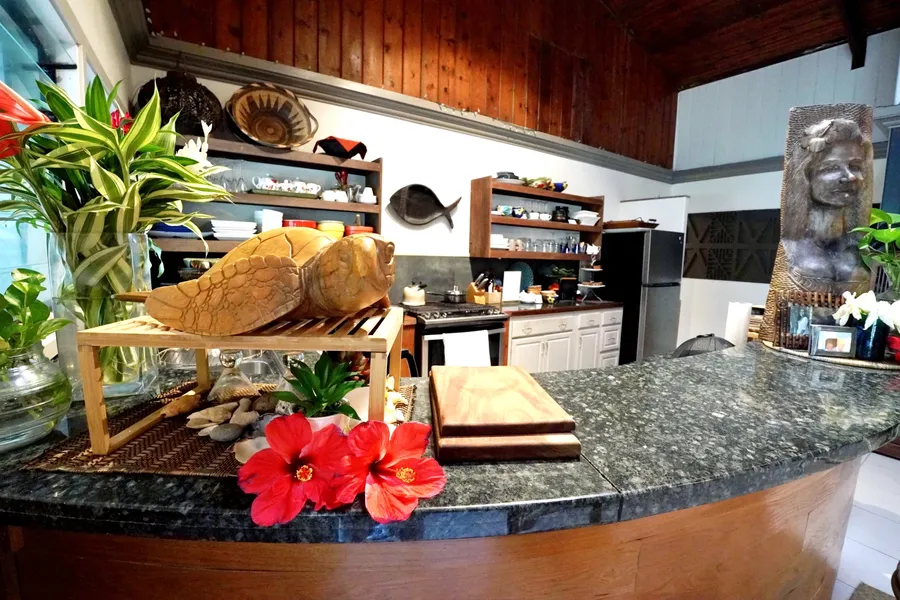 Moana O Sina Accomm Kitchen CREDIT AmericanSamoaPocketGuide.com