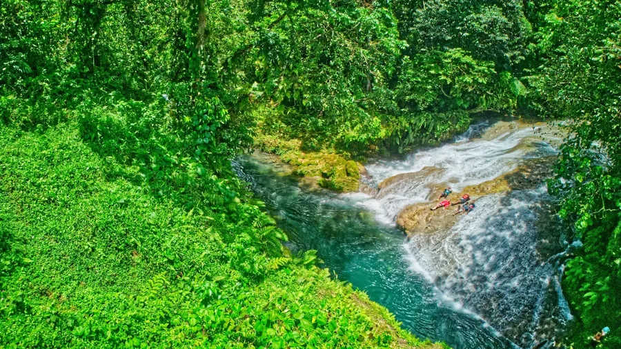 Mt Hope Santo Waterfall Heritage Tour 4 CREDIT VanuatuPocketGuide.com