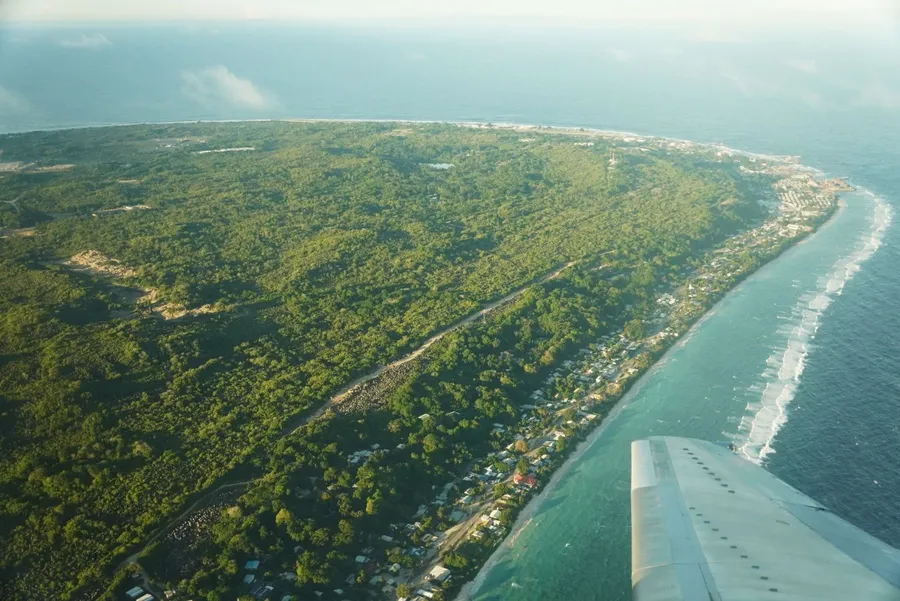 Nauru Island Flight (2) CREDIT MarshallIslandsPocketGuide.com