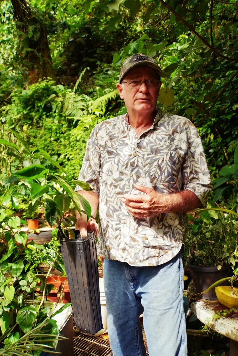 North Shore Tours Rory Guide CREDIT AmericanSamoaPocketGuide.com