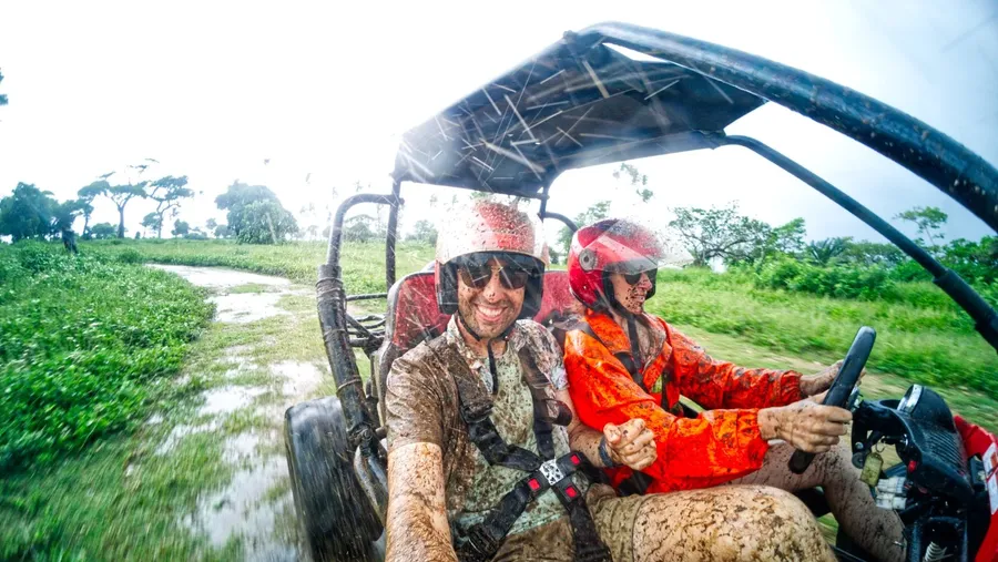 Off Road Adventures Buggy Couple Weather CREDIT VanuatuPocketGuide.com