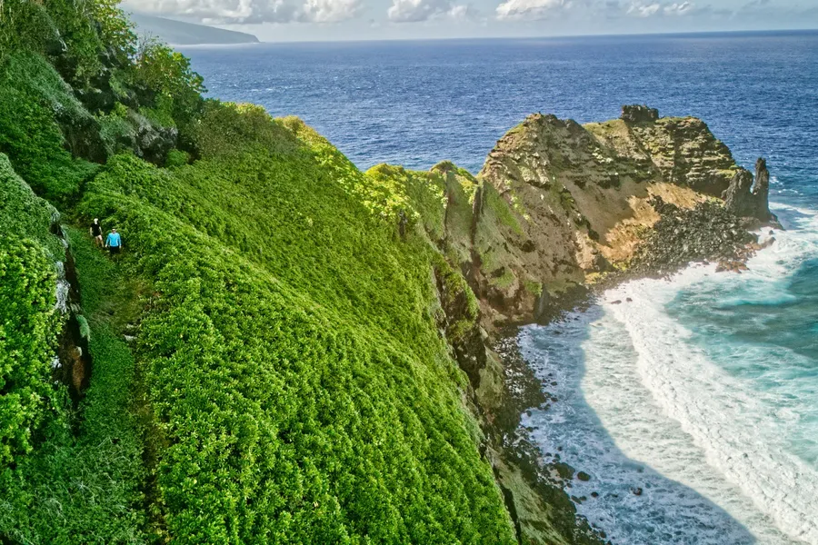 Oge Beach Trail Walk Olosega Manu'a Maga Rock CREDIT AmericanSamoaPocketGuide.com