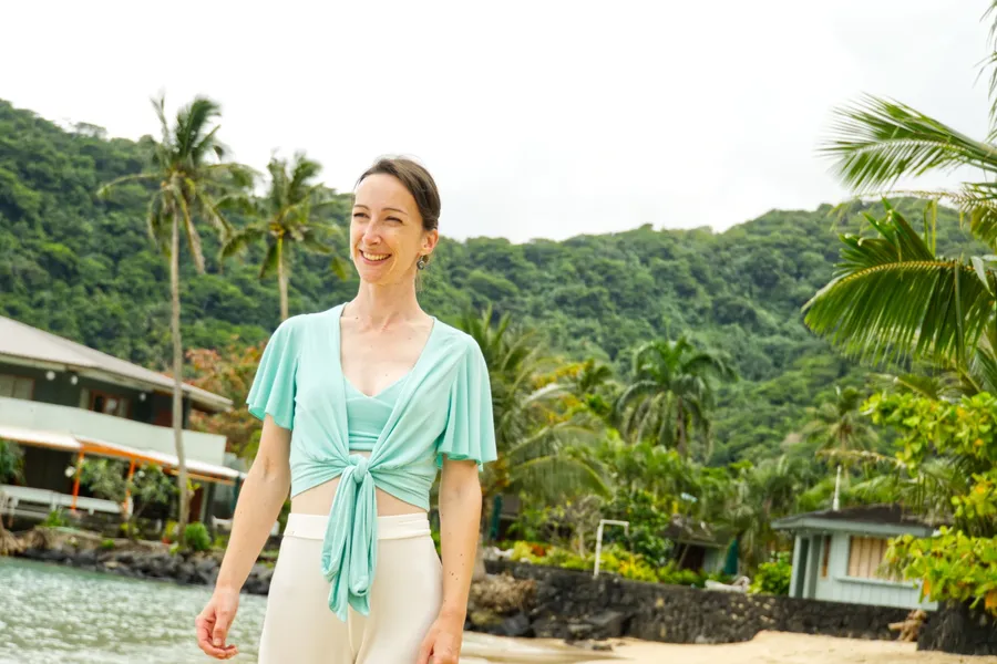 Outfit Moso Laura CREDIT AmericanSamoaPocketGuide.com