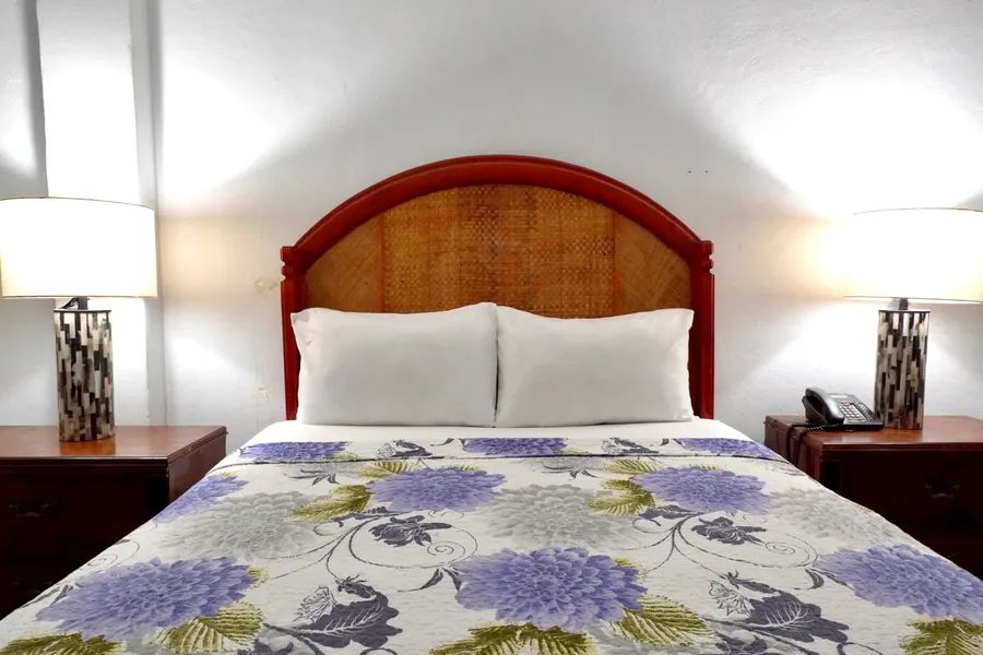 Pago Pago Airport Inn Accomm Room (2) CREDIT AmericanSamoaPocketGuide.com