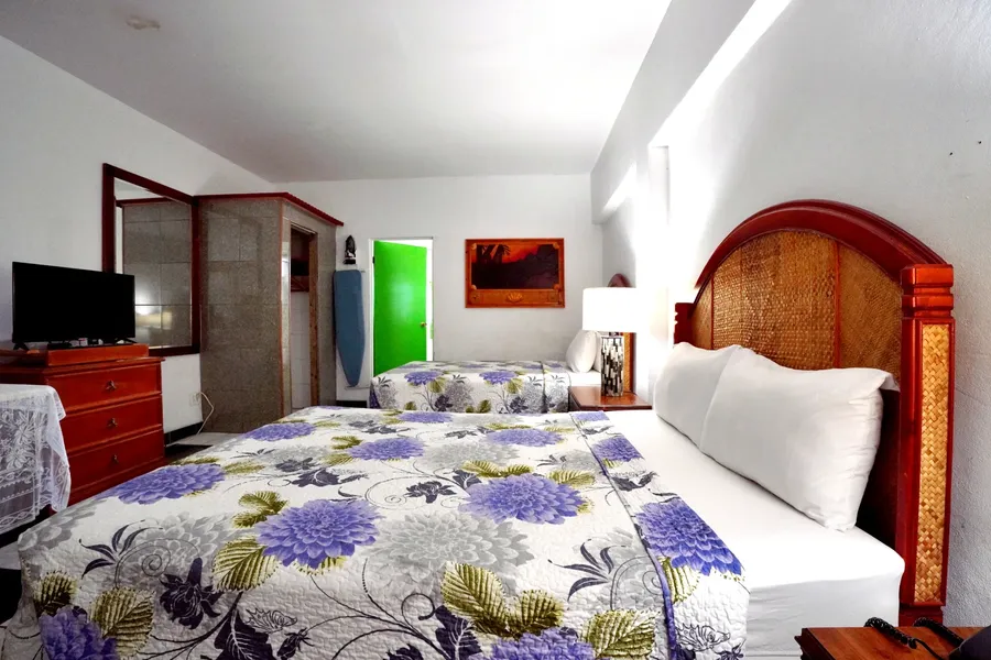 Pago Pago Airport Inn Accomm Room (22) CREDIT AmericanSamoaPocketGuide.com