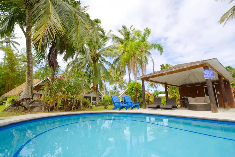 Palm Grove Accomm Pool CREDIT CookIslandsPocketGuide.com