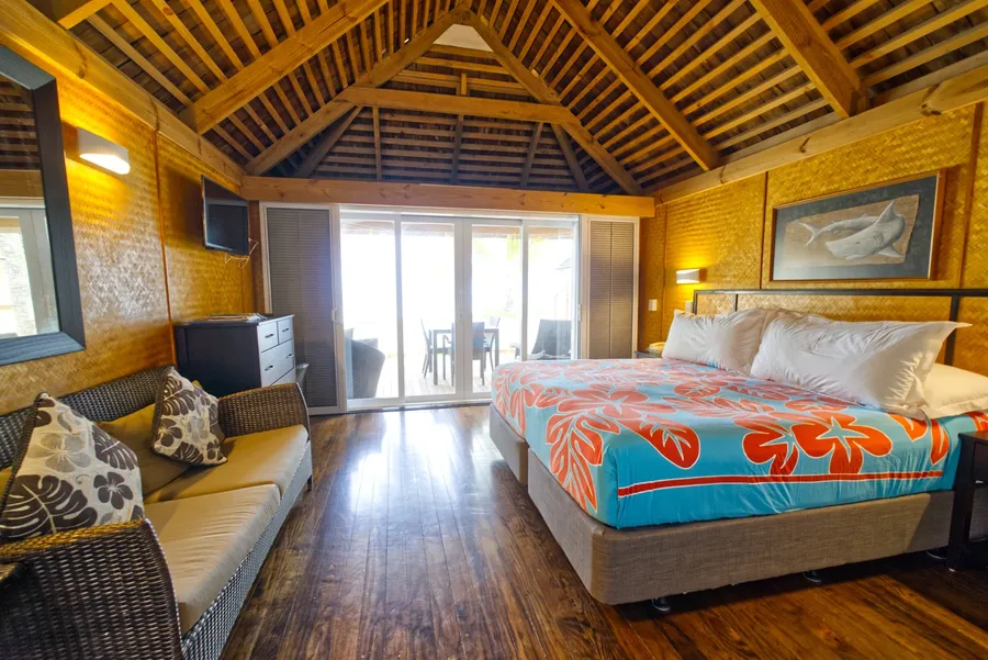 Palm Grove Accomm Room CREDIT CookIslandsPocketGuide.com