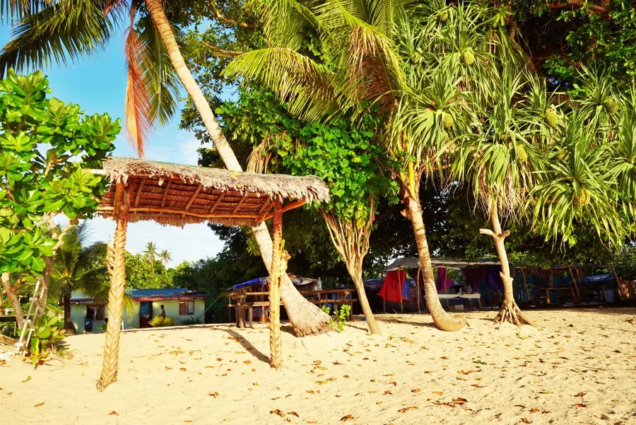 Pele Beach Snorkelling Tours (2) CREDIT VanuatuPocketGuide.com