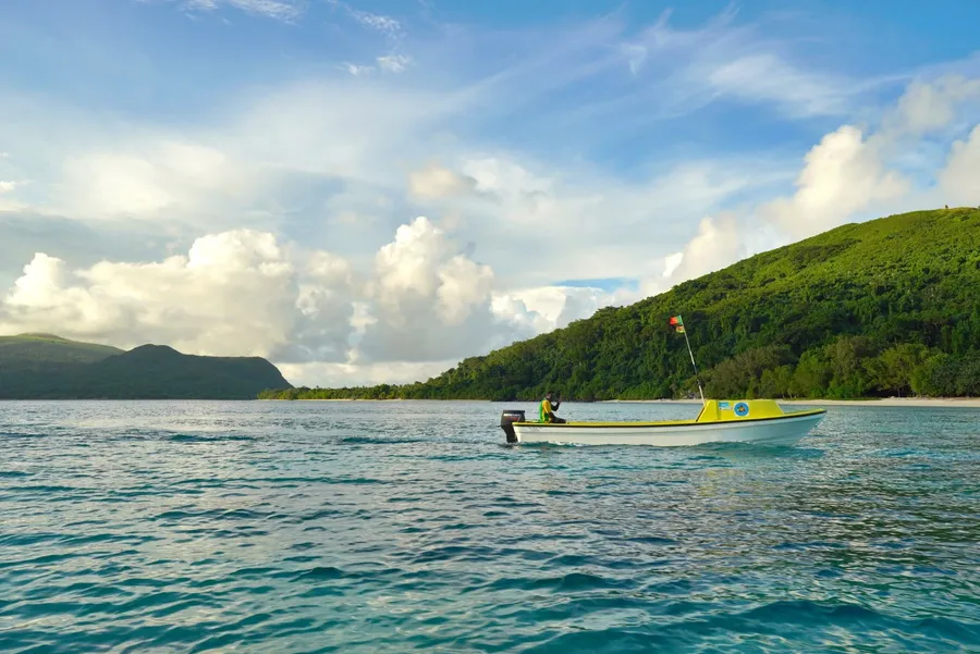 Pele Beach Snorkelling Tours CREDIT VanuatuPocketGuide.com
