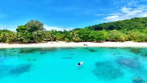 Pele Inok's Kayak Landscape Weather (7) CREDIT VanuatuPocketGuide.com
