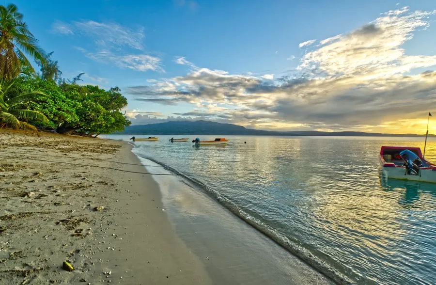 Pele Island Sunset Kemo Snorkel Tours CREDIT VanuatuPocketGuide.com