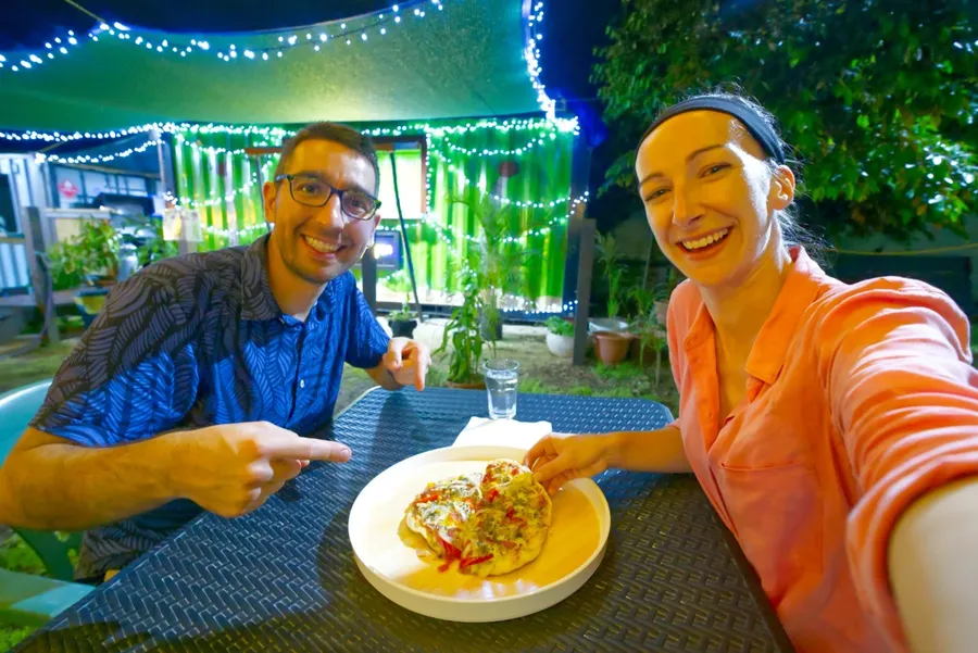 Pizza 83 Eat Street Couple Selfie CREDIT VanuatuPocketGuide.com