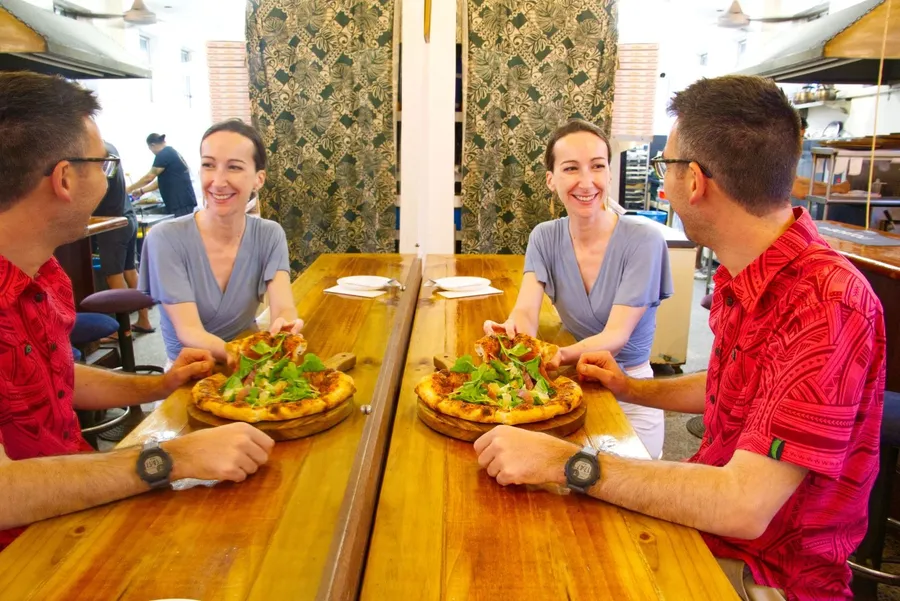 Pizzeria Italia Restaurant Couple CREDIT CookIslandsPocketGuide.com