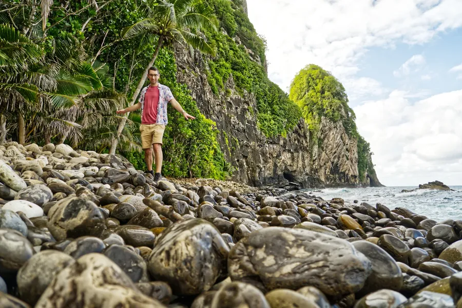 Pola Island Walk Trail Beach National Park CREDIT AmericanSamoaPocketGuide.com