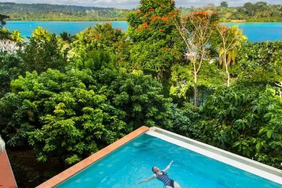 Poppy's on the Lagoon