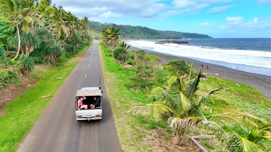 Road Drive Iwaru Black Sand Beach (2) SEB CREDIT VanuatuPocketGuide.com