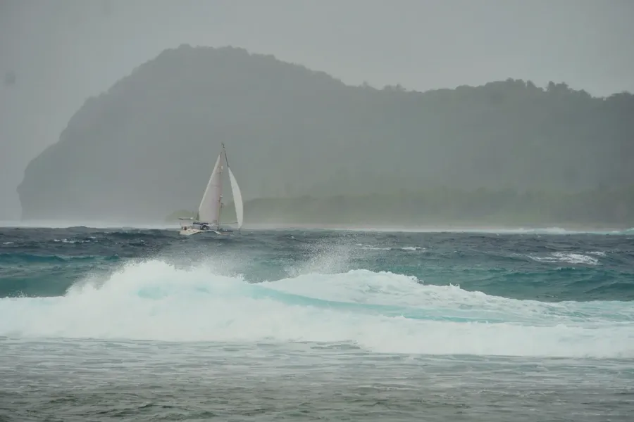 Sailing Yacht Waves Weather CREDIT AmericanSamoaPocketGuide.com