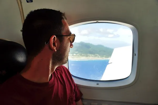 Scenic Flight Plane Robin CREDIT cookislandspocketguide.com