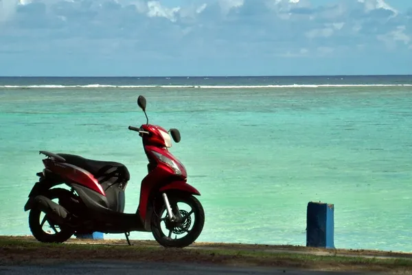 Scooter Transport CREDIT cookislandspocketguide.com