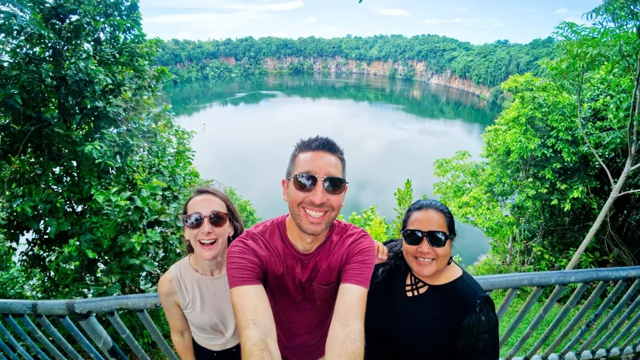Selfie Lake Lalolalo CREDIT WallisandFutunaPocketGuide.com