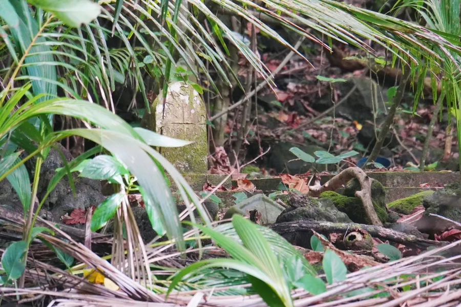Sili Old Grave Historical CREDIT AmericanSamoaPocketGuide.com