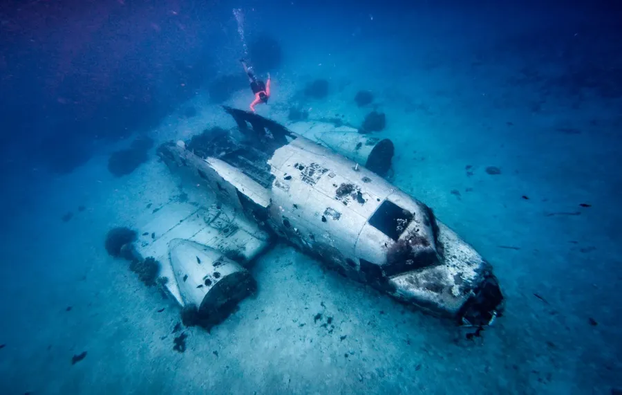 Snorkel Enenamit Plane Wreck (1) CREDIT MarshallIslandsPocketGuide.com
