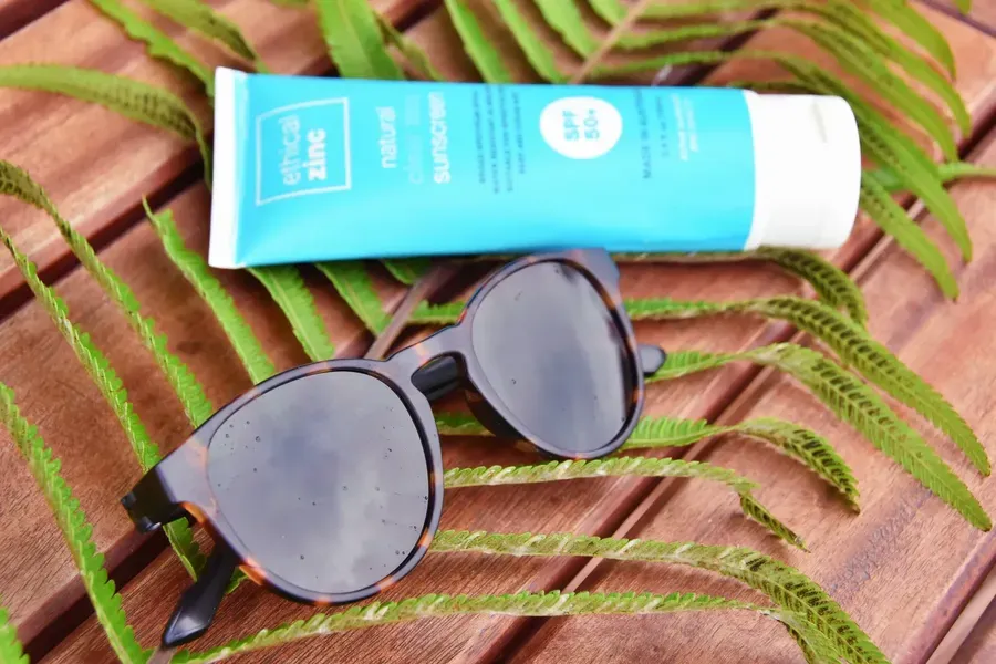 Sunscreen Sunglasses water resistant