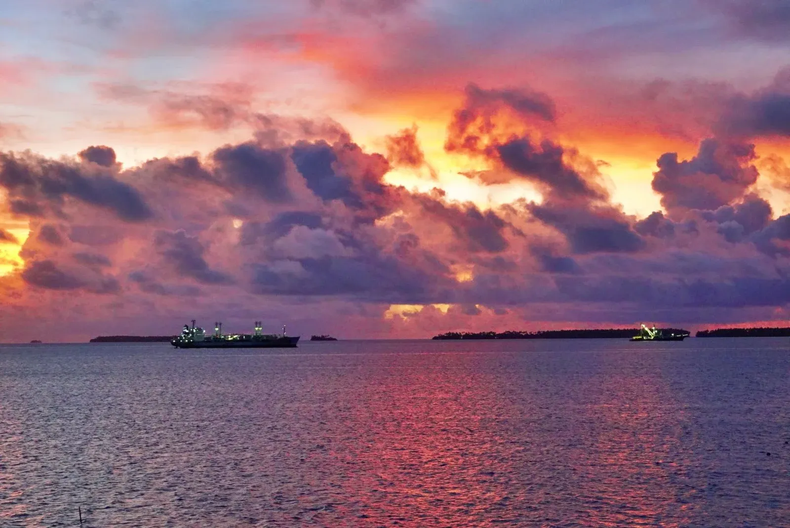 Sunset Weather MIR (1) S CREDIT MarshallIslandsPocketGuide.com