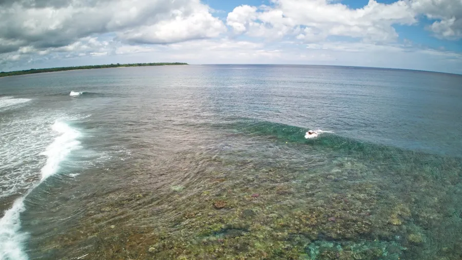 Surf Breakas 2 CREDIT VanuatuPocketGuide.com