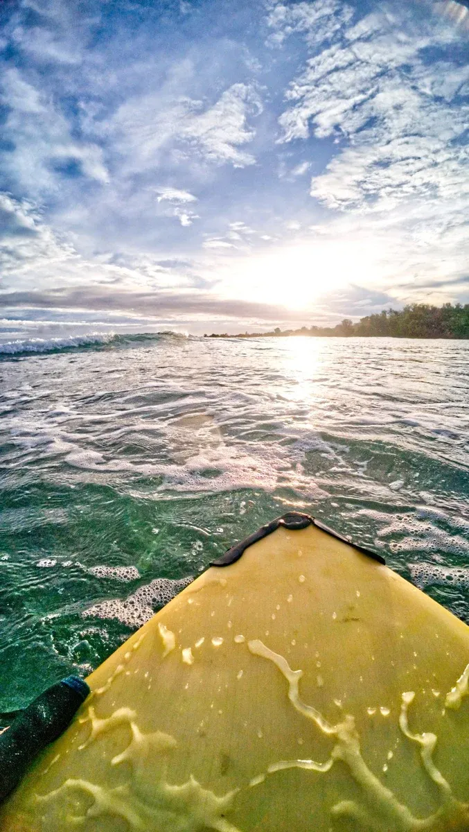 Surf Sunset CREDIT VanuatuPocketGuide.com