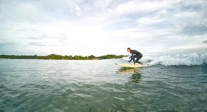 Surfing Progressurf Pango 14 CREDIT VanuatuPocketGuide.com