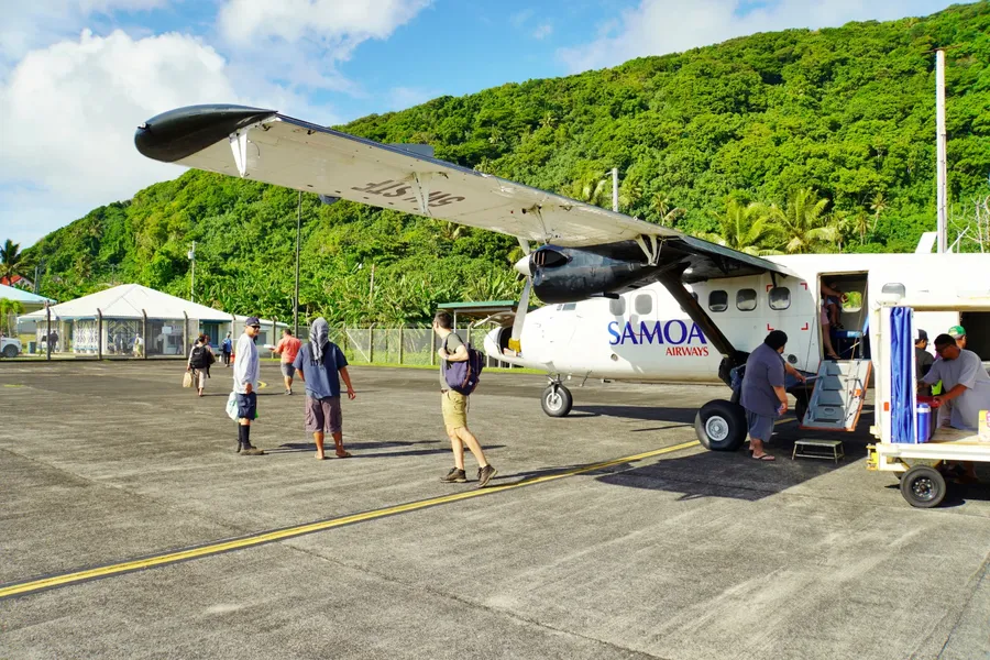 Ta'u Manu'a Airport Plane Flight CREDIT AmericanSamoaPocketGuide.com