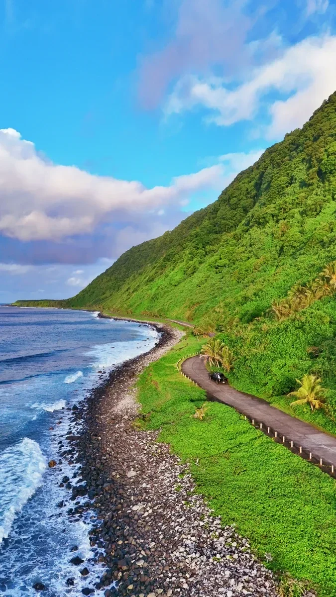 Ta'u North Coast Road Manu'a (2) CREDIT AmericanSamoaPocketGuide.com