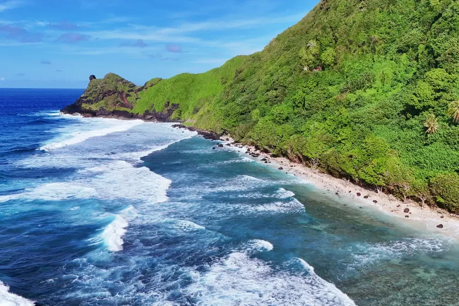 Oge Beach Landscape Manu'a (2) CREDIT AmericanSamoaPocketGuide.com