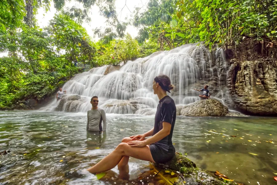 Taffuntari Waterfall Santo HERO CREDIT VanuatuPocketGuide.com