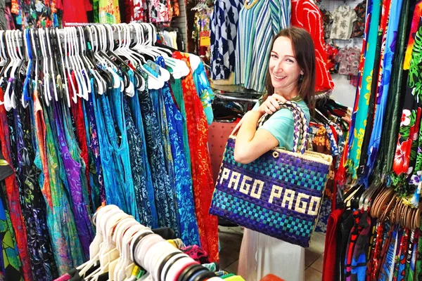 Tiola Shopping Clothes Souvenirs Bag CREDIT AmericanSamoaPocketGuide.com