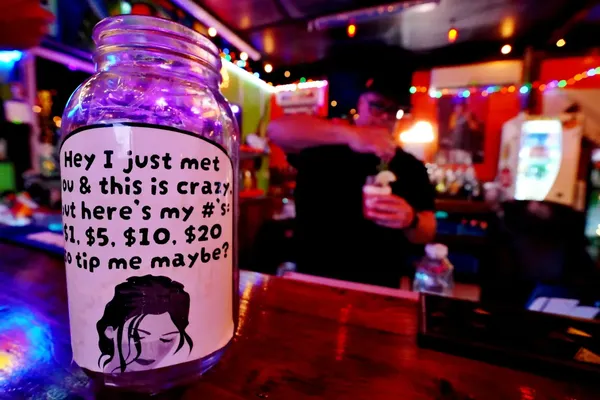 Tips Money CREDIT AmericanSamoaPocketGuide.com