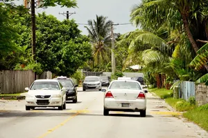 Transport Road Taxi SE CREDIT MarshallIslandsPocketGuide.com