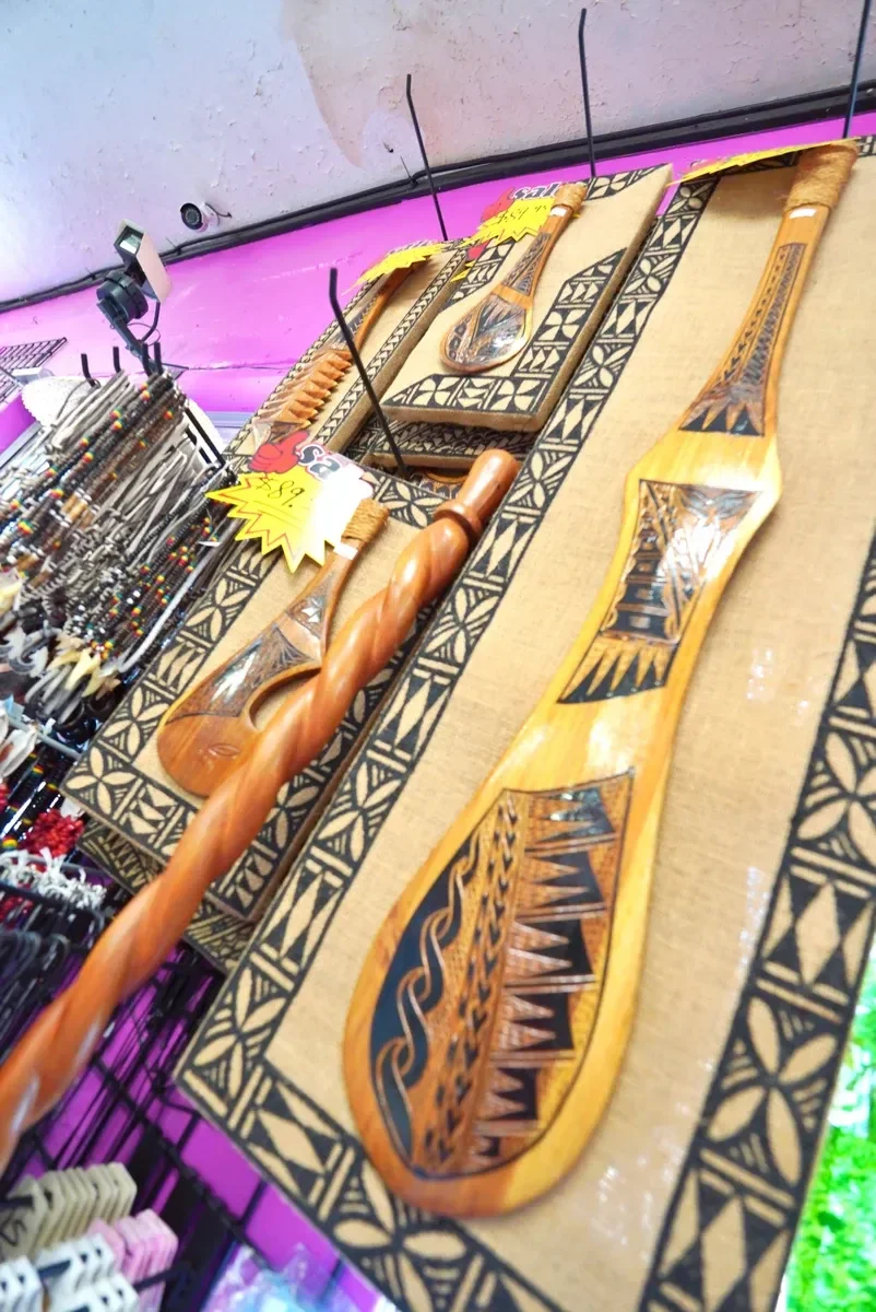 Tropical Traders Clubs Carvings Souvenirs Gifts CREDIT AmericanSamoaPocketGuide.com