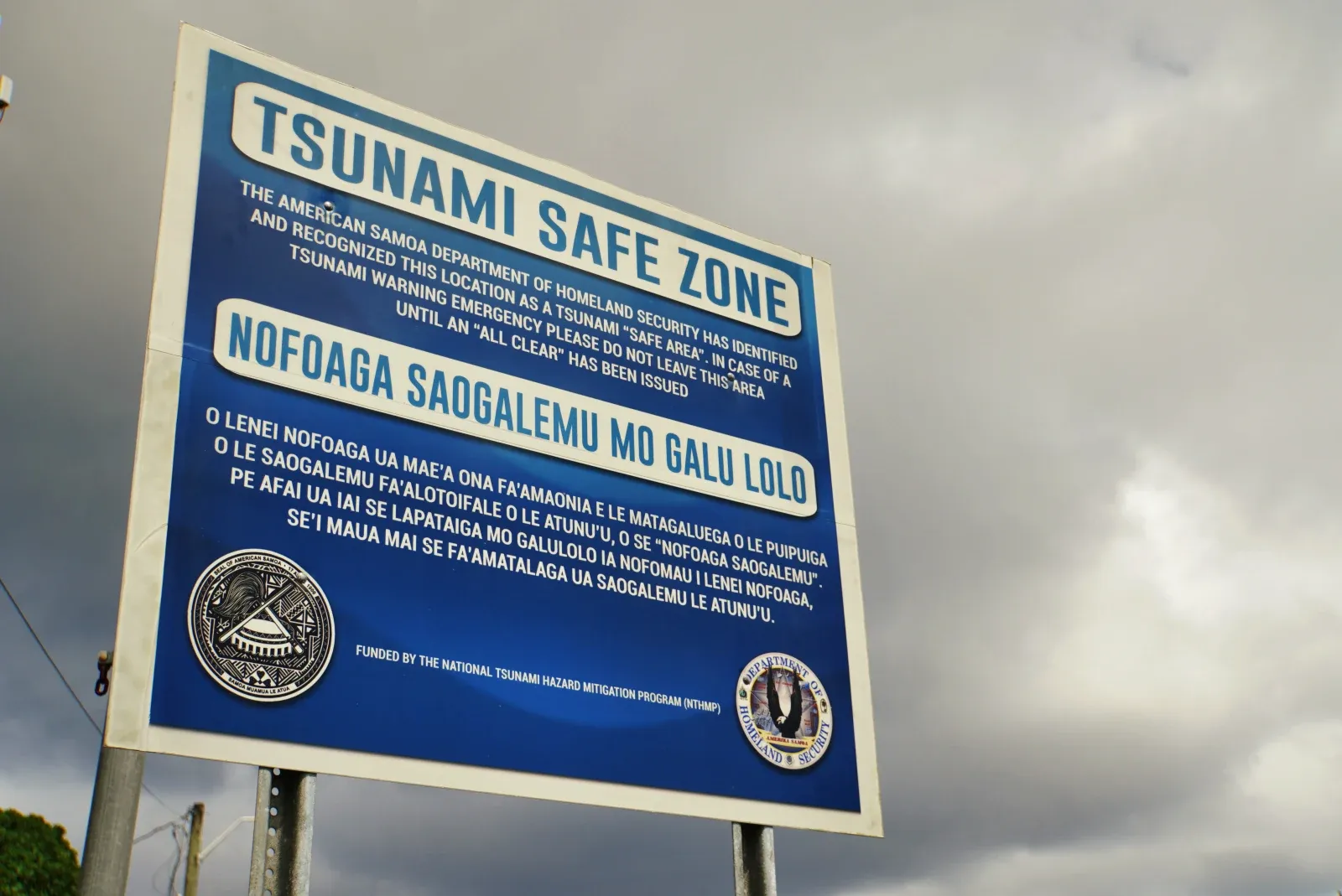 Tsunami Sign Safety CREDIT AmericanSamoaPocketGuide.com