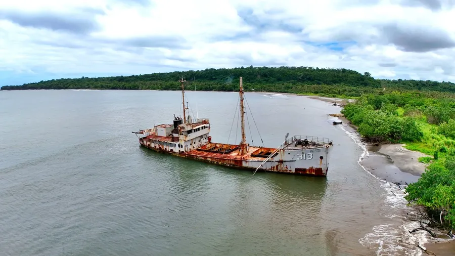 US Warship Wreck Historial Site CREDIT VanuatuPocketGuide.com