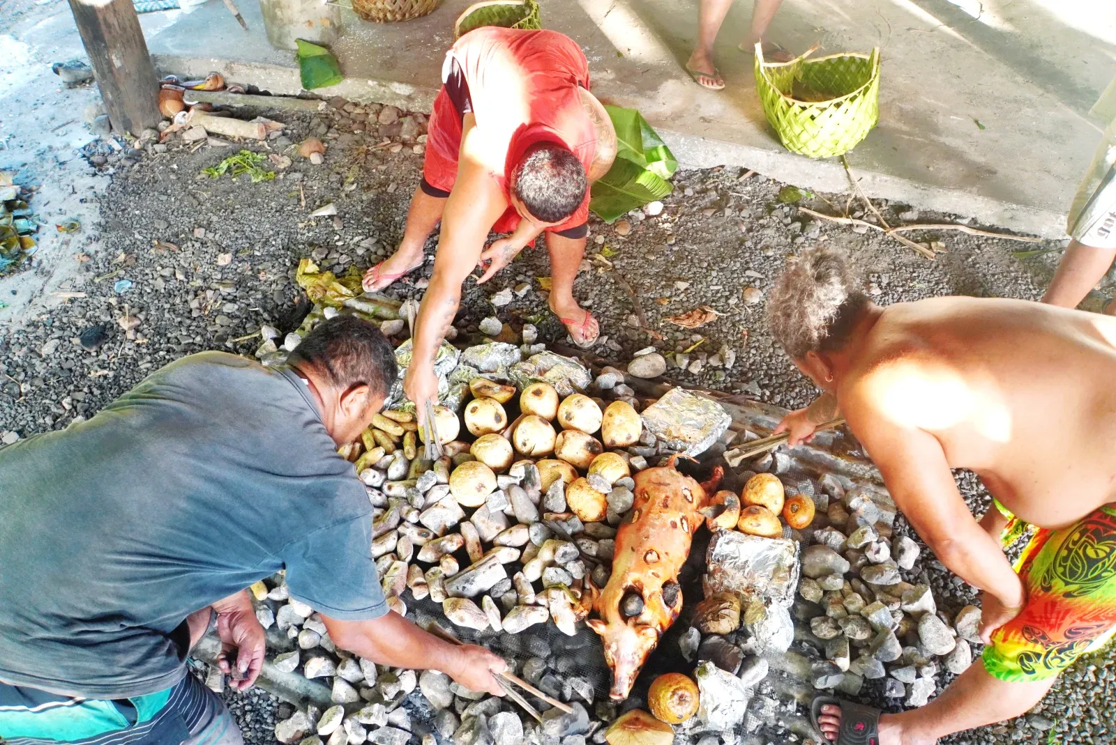 Umu Food Traditional Culture (6) CREDIT AmericanSamoaPocketGuide.com